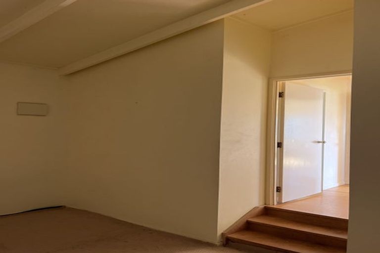 Photo of property in 175 Vaughans Road, Okura, Albany, 0792