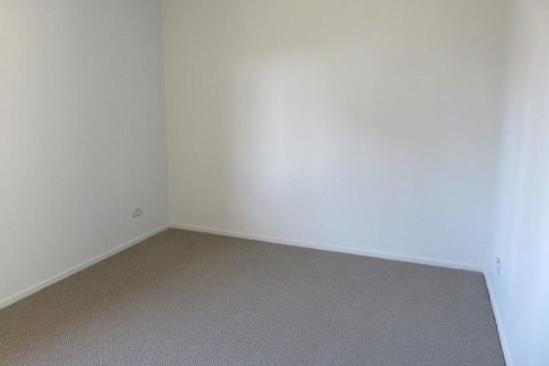 Photo of property in 12a Frederick Place, Whalers Gate, New Plymouth, 4310