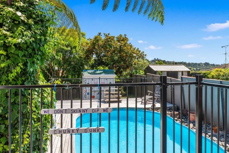 Photo of property in 29 Lingham Crescent, Torbay, Auckland, 0630