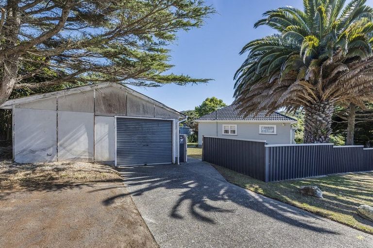 Photo of property in 5 Champion Street, Ranui, Porirua, 5024