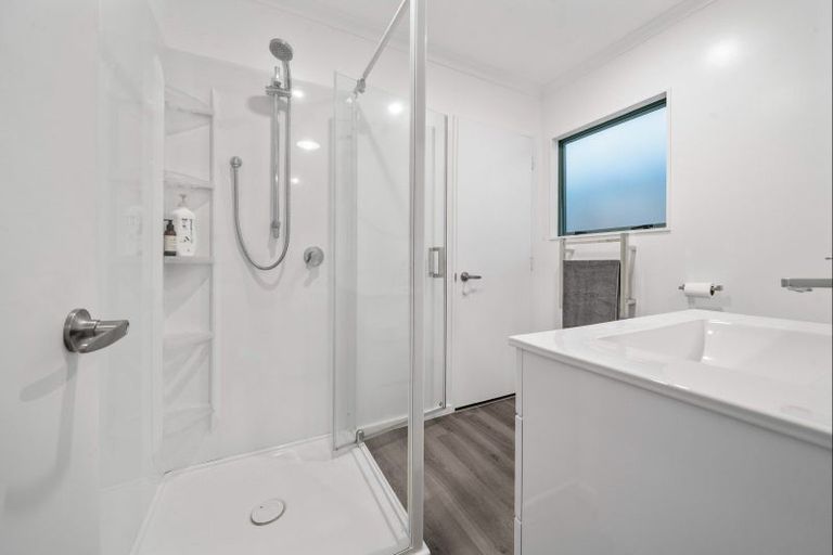 Photo of property in 89b Poplar Grove, Whalers Gate, New Plymouth, 4310