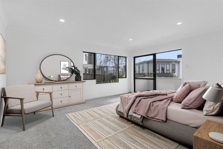 Photo of property in 48 Wiltshire Place, Somerville, Auckland, 2014