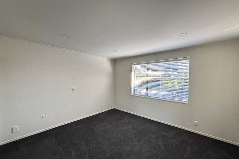 Photo of property in 1/6 Calverton Place, Halswell, Christchurch, 8025