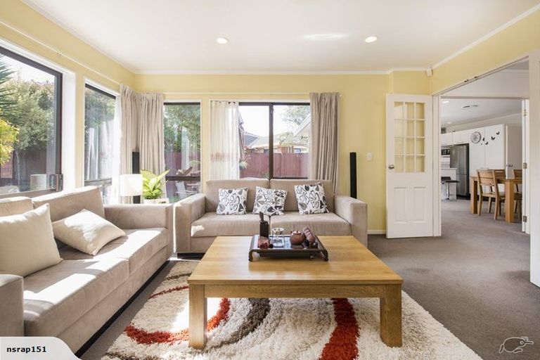 Photo of property in 3b Mirabell Place, Golflands, Auckland, 2013