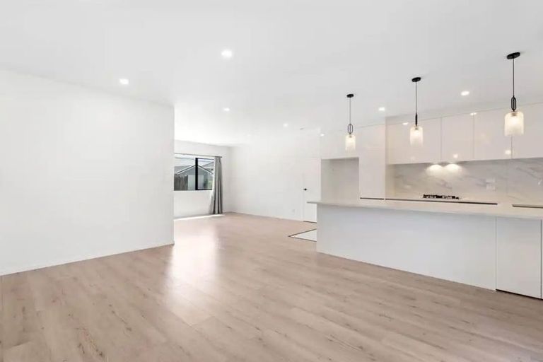Photo of property in 14a Tapu Road, Huapai, Kumeu, 0810