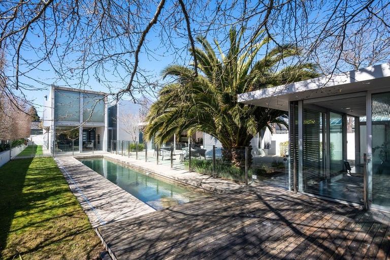 Photo of property in 11 Waiwetu Street, Fendalton, Christchurch, 8052