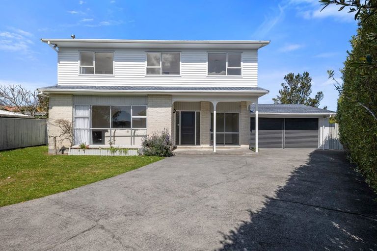Photo of property in 3b Hunter Place, Merrilands, New Plymouth, 4312