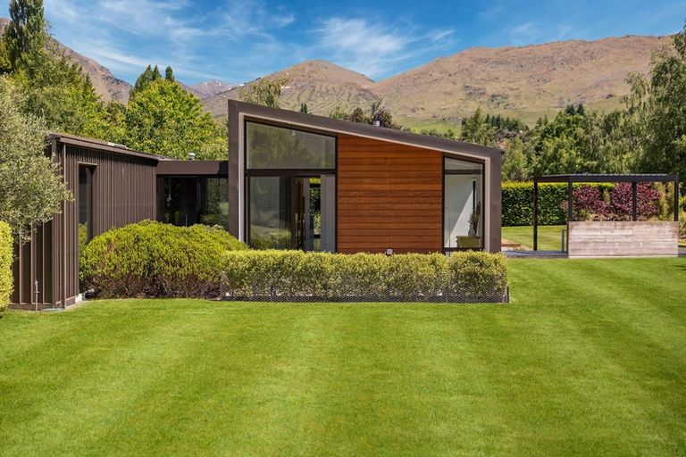Photo of property in 241 Tucker Beach Road, Lower Shotover, Queenstown, 9371