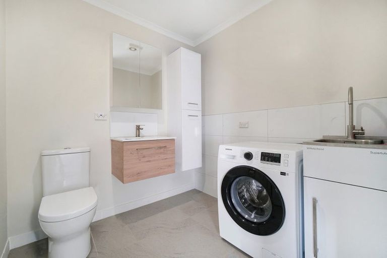 Photo of property in 8/4 Keeling Road, Henderson, Auckland, 0612