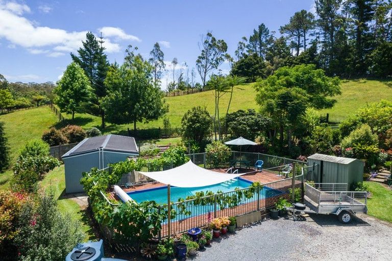 Photo of property in 94 Mccaughan Road, Kerikeri, 0294