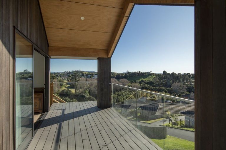 Photo of property in 6 Greenvale Place, Welcome Bay, Tauranga, 3112