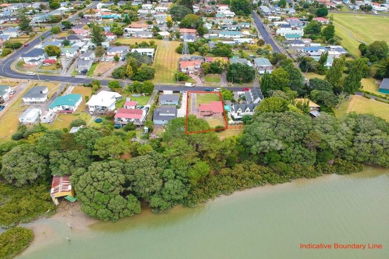 Photo of property in 43 Beaubank Road, Kelston, Auckland, 0602