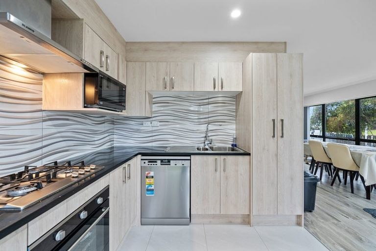 Photo of property in 145 Wordsworth Road, Manurewa, Auckland, 2102