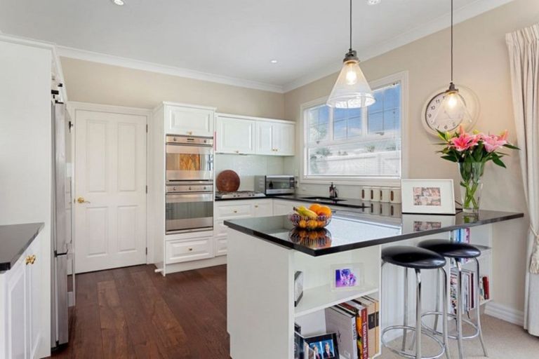 Photo of property in 6 Holmwood Road, Merivale, Christchurch, 8014