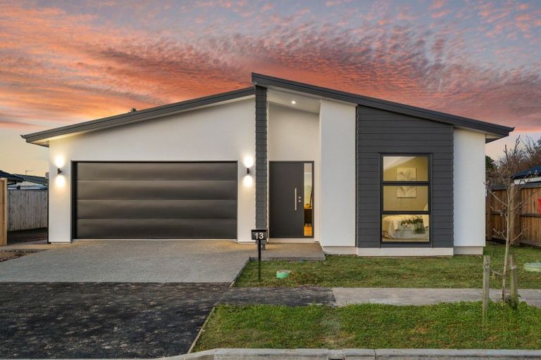 Photo of property in 13 Wexford Crescent, Halswell, Christchurch, 8025