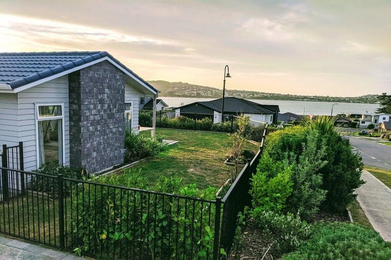 Photo of property in 12 Ken Douglas Drive, Aotea, Porirua, 5024