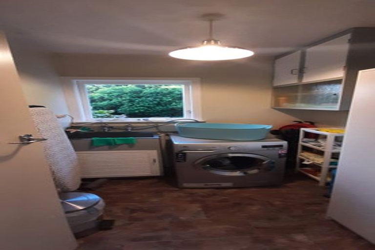 Photo of property in 60 Moore Street, Hillcrest, Auckland, 0627