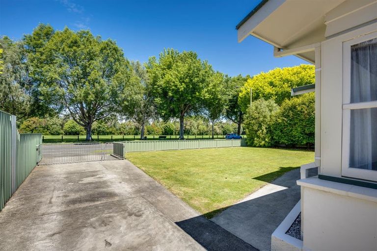 Photo of property in 906 Sylvan Road, Mayfair, Hastings, 4122