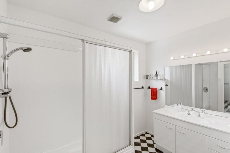 Photo of property in 47b Garreg Road, Bryndwr, Christchurch, 8052