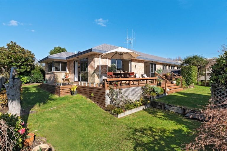 Photo of property in 6 Oteki Park Drive, Welcome Bay, Tauranga, 3112