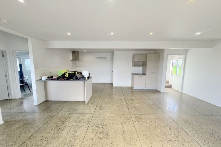 Photo of property in 32 Henwood Road, Taupaki, Henderson, 0782