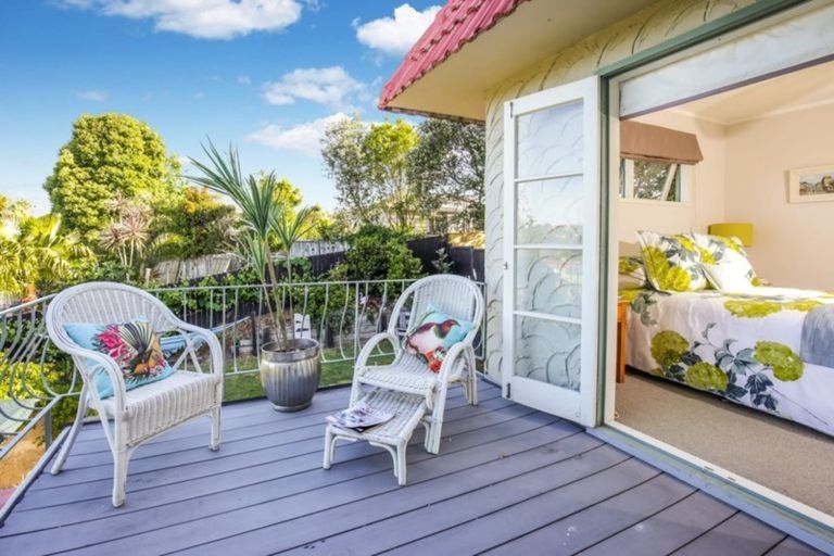 Photo of property in 38 Wyoming Avenue, Murrays Bay, Auckland, 0630