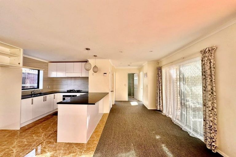 Photo of property in 109 Everglade Drive, Totara Heights, Auckland, 2105