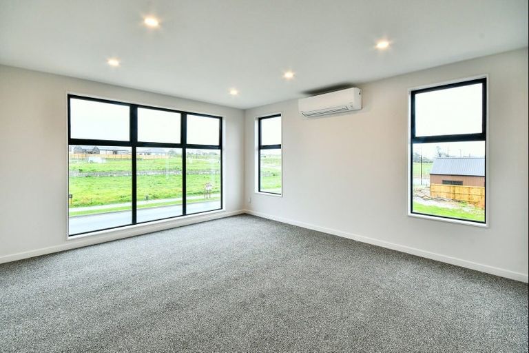 Photo of property in 16 Kobe Street, Karaka, 2580