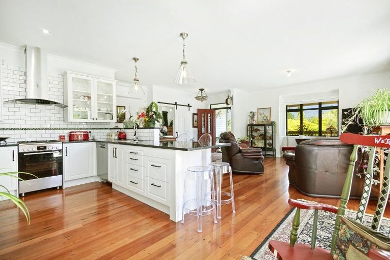 Photo of property in 25 Kahikatea Lane, Brown Owl, Upper Hutt, 5018