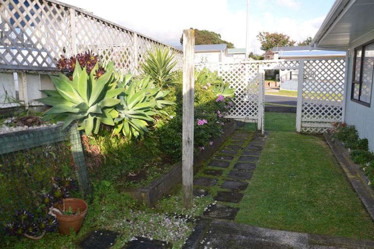 Photo of property in 20a Herekawe Drive, Spotswood, New Plymouth, 4310