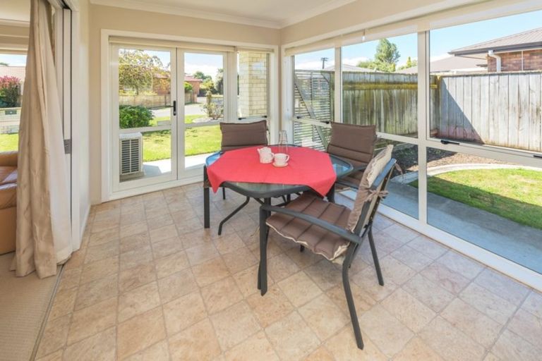 Photo of property in 12 Gilligan Close, College Estate, Whanganui, 4500