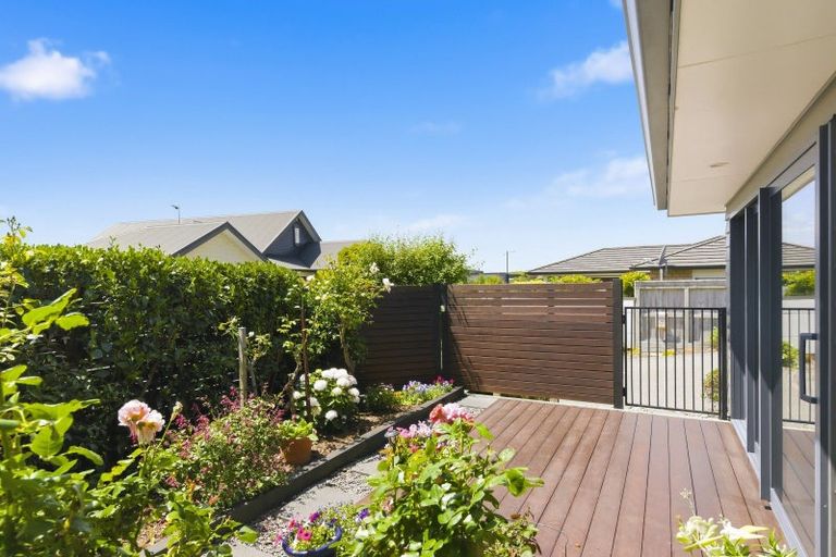 Photo of property in 19 Taranui Way, Paraparaumu Beach, Paraparaumu, 5032