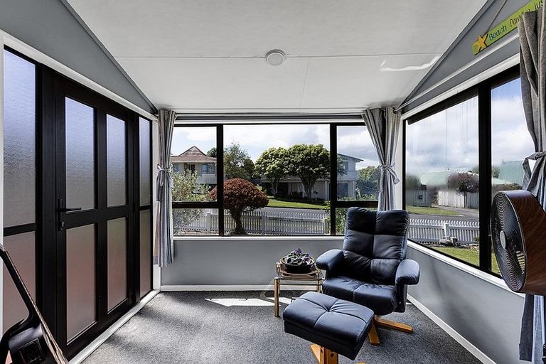 Photo of property in 24 Tiverton Crescent, Whalers Gate, New Plymouth, 4310
