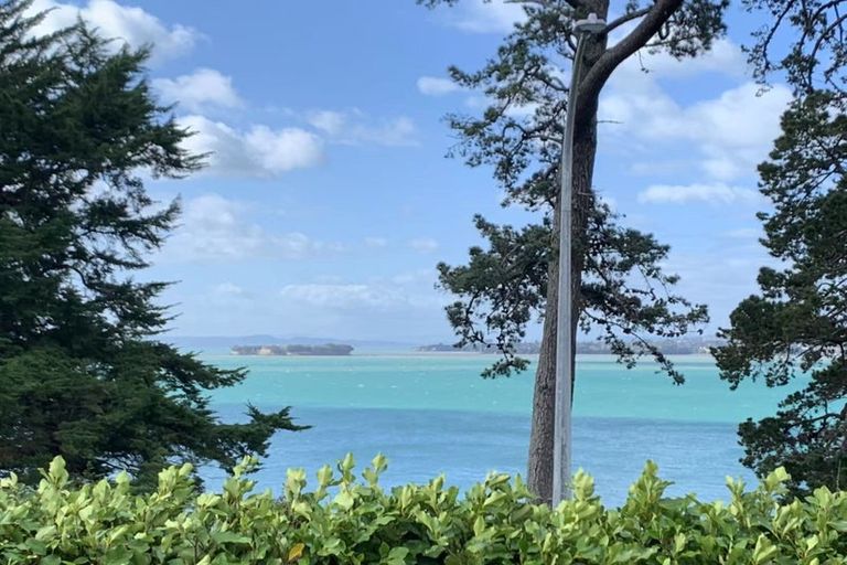 Photo of property in 60 Marine Parade, Mellons Bay, Auckland, 2014