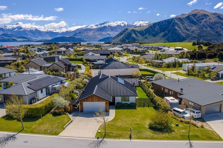 Photo of property in 63 Minaret Ridge, Wanaka, 9305