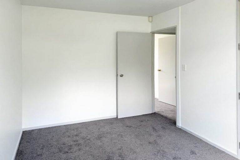 Photo of property in 2/18 Northcote Road, Takapuna, Auckland, 0622