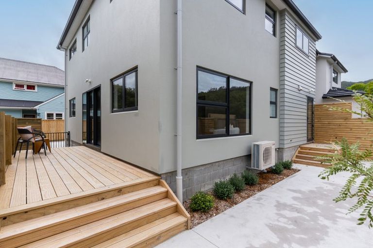 Photo of property in 20b Korau Grove, Stokes Valley, Lower Hutt, 5019