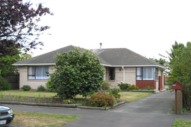 Photo of property in 51 Charlcott Street, Burnside, Christchurch, 8053