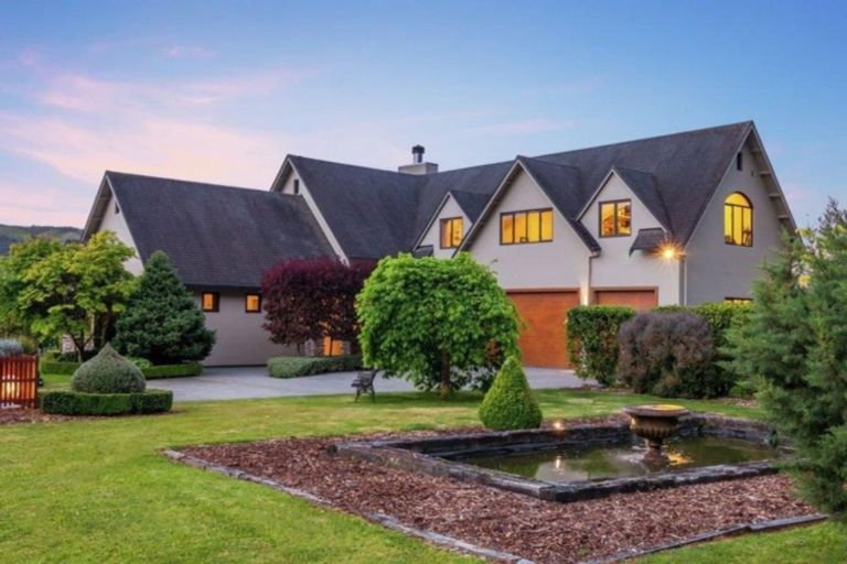 Photo of property in 89 Kakariki Way, Whitemans Valley, Upper Hutt, 5371