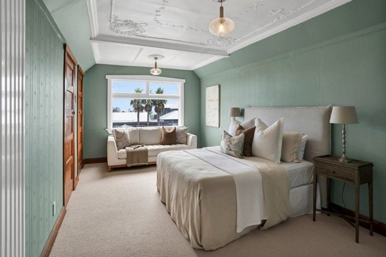 Photo of property in 19 Baring Terrace, Strandon, New Plymouth, 4312