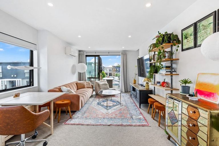 Photo of property in 9 Glenae Lane, Hobsonville, Auckland, 0618