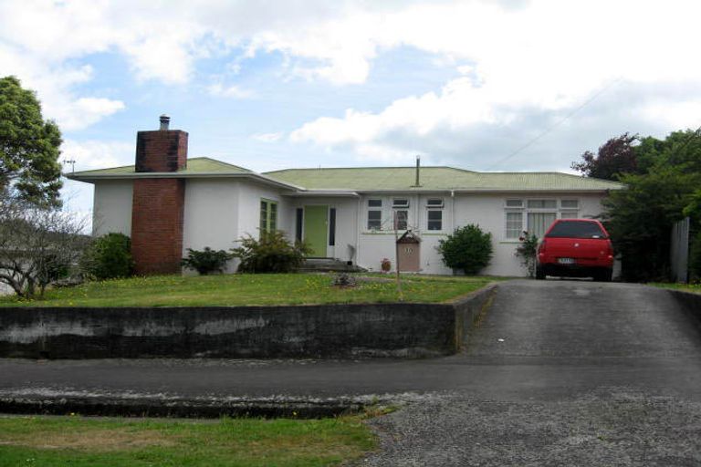 Photo of property in 30 Tararua Street, Pahiatua, 4910