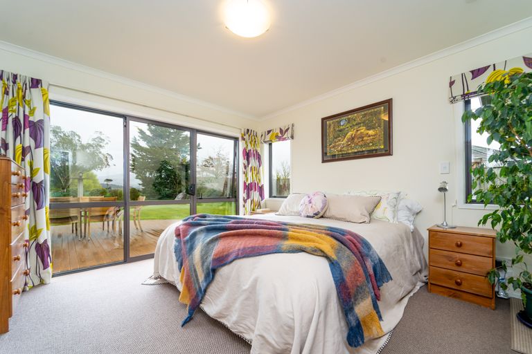 Photo of property in 27 Carrington Drive, Carterton, 5713