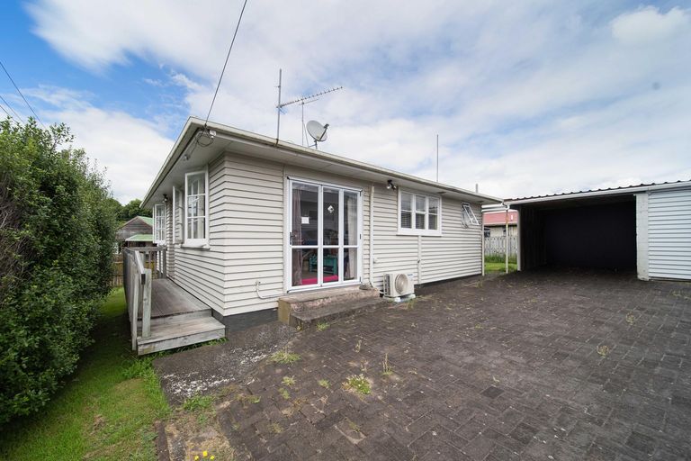 Photo of property in 2/28 Union Street, Papakura, 2110