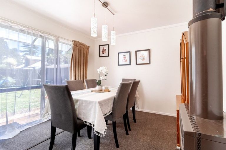 Photo of property in 14 Homestead Place, Glenview, Hamilton, 3206