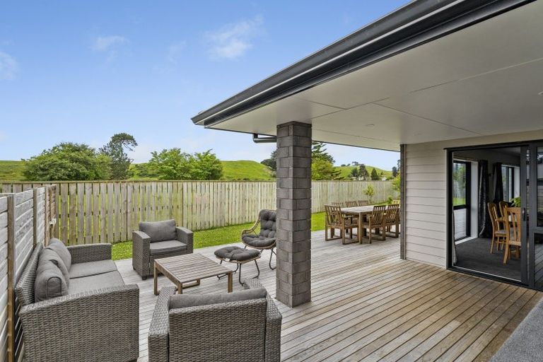 Photo of property in 17 Te Wiremu Lane, Otaki, 5512