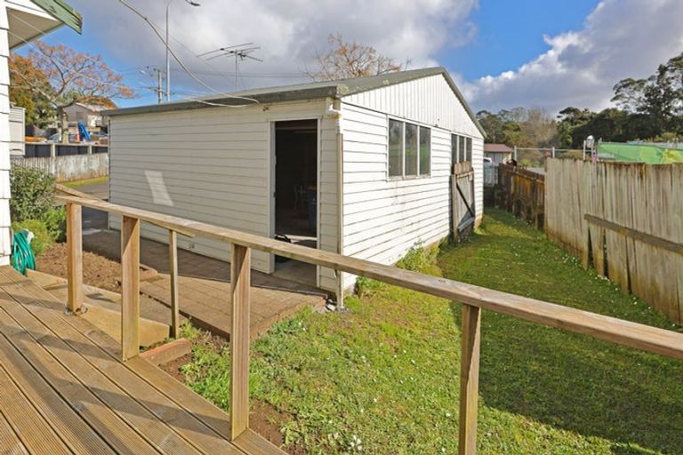Photo of property in 51 Border Road, Henderson, Auckland, 0612