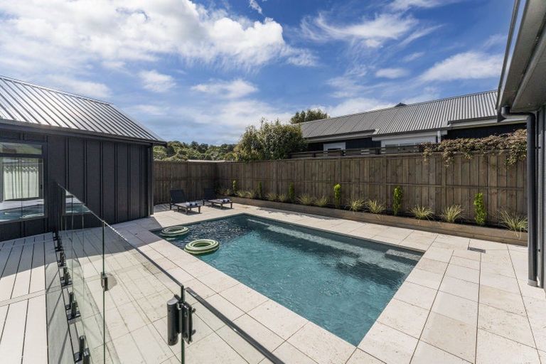Photo of property in 14 Pukeko Way, Kinloch, Taupo, 3377