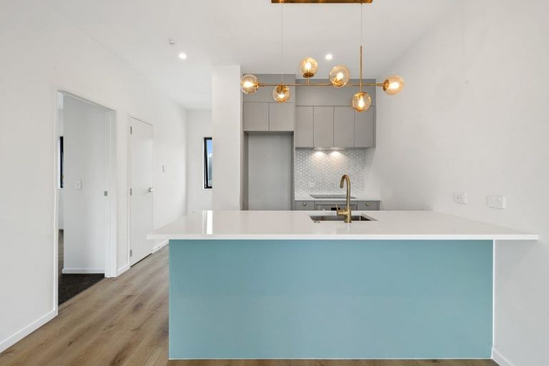 Photo of property in 2/29 Flat Bush School Road, Flat Bush, Auckland, 2019