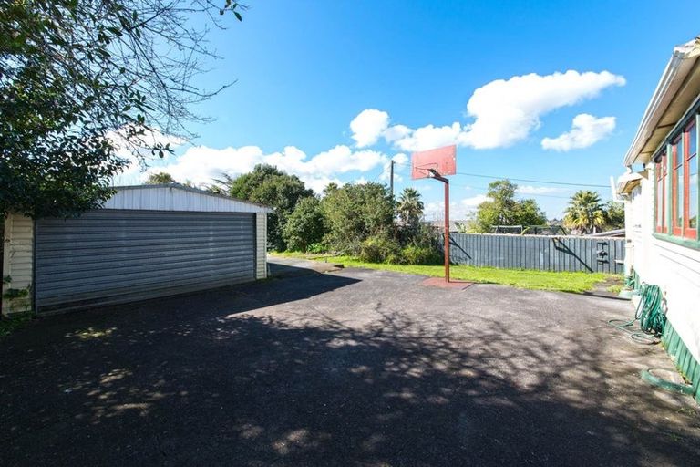 Photo of property in 61 Rua Road, Glen Eden, Auckland, 0602